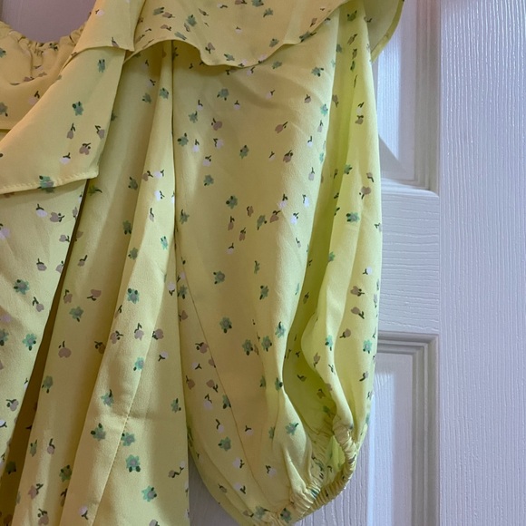 Riley & Rae Yellow Ruffled Blouse - Picture 7 of 10